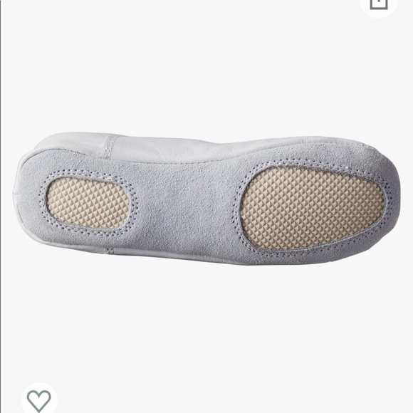 NIB Danzcue Trampoline Acro Gymnastic Shoe - Picture 2 of 5